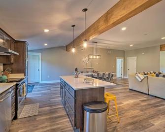 Scenic Home on 20-Acre Farm Families Welcome - Cleveland - Mutfak