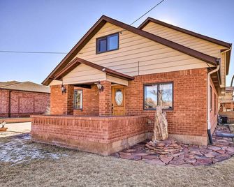 Welcoming Cañon City Abode - Walk to River! - Cañon City - Edificio