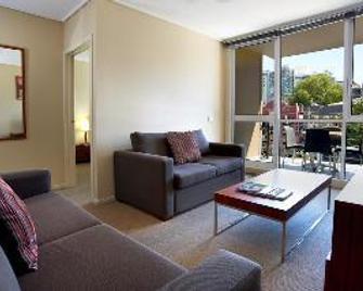 Quest South Melbourne - Melbourne - Living room