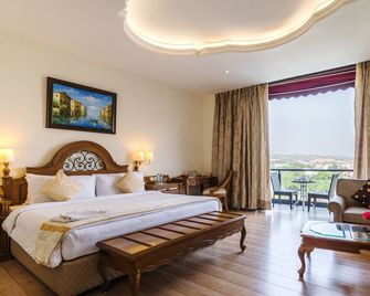 The Bellavista Hotel Chandigarh Panchkula - Panchkula - Schlafzimmer