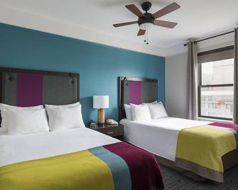 City Suites Hotel - Chicago - Schlafzimmer