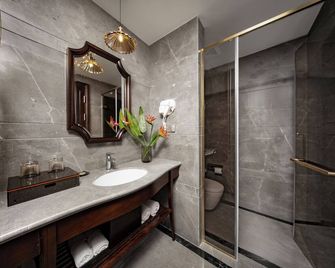 Gm Premium Hotel - Hanoi - Bathroom