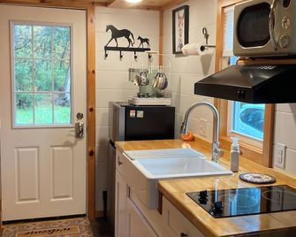 Fast Wifi, Clean, Cozy And Peaceful, 5 Minutes to Newport, Near Valleyview Venue - Newport