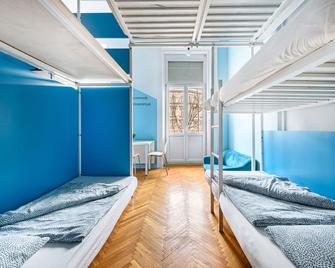 Avenue Hostel - Budapest - Camera da letto