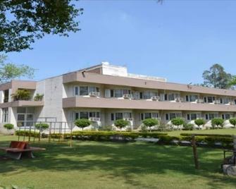 Gauriyya Tourist Resort - Bahādurgarh - Building