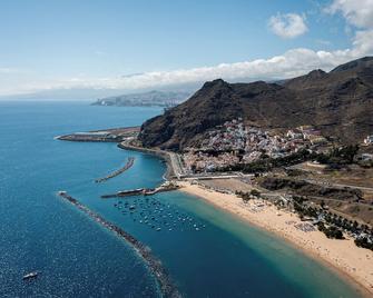Hotel Adonis Capital - Santa Cruz de Tenerife - Beach