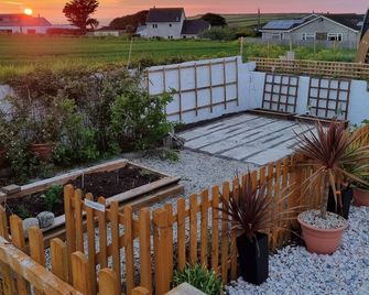 Trevarrian Lodge - Newquay - Building