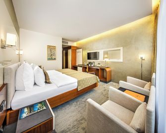 Wellness Hotel Diamant - Hluboka nad Vltavou