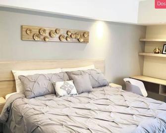 Near everything! - Santa Tecla - Bedroom