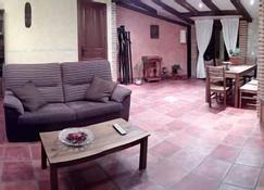 Self catering San Blas II for 6 to 13 people - Torrecilla de la Abadesa - Pokój dzienny