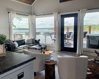 Amazing Lake Views Double Deck With Hot Tub And 2 Porch Swings - Cookson - Sala de estar