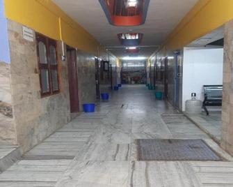 Premier Mansion - Madrás - Pasillo