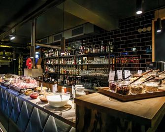 ذا سيركوس هوستل - برلين - بار