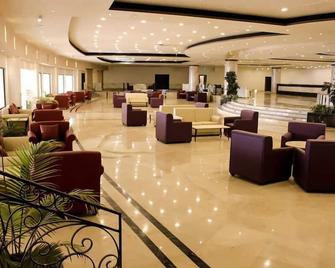 Grand East Hotel Resort And Spa - Sweimeh - Lobby