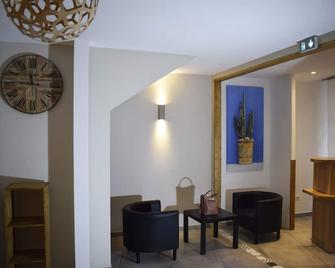 Hostel gite la découverte - Le-Puy-en-Velay - Living room