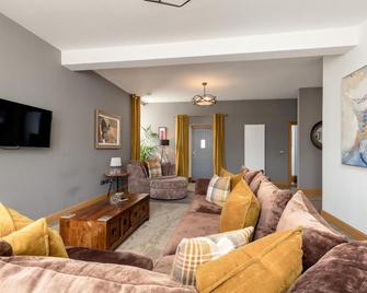 19th Century Luxury Lodge with Hot-Tub - Musselburgh - Living room