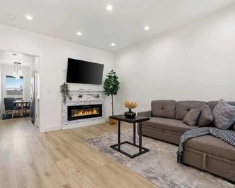 Modern 2Bed 2Bath w/ parking in Excelsior District - San Francisco - Sala de estar