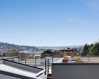 Downtown Ballard View Home Walk to Bars & Shops - Seattle - Varanda