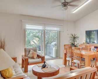 Puerto Vallarta Hideaway with Balcony and Pool! - Pto Vallarta