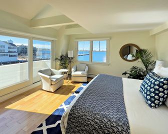 Harborside Inn - Newport