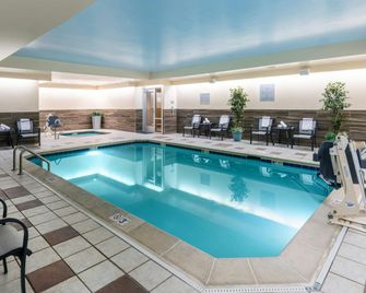 فيرفيلد إن آند سويتس باي ماريوت دينفر أورورا/ ميديكال سنتر - أورورا (كولورادو) - حوض السباحة