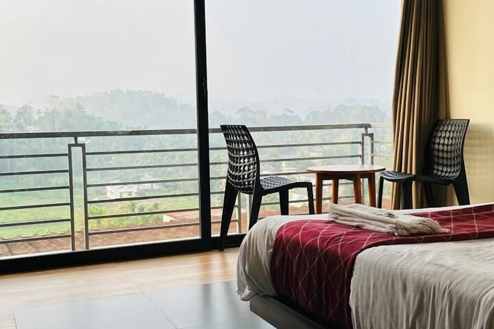 ويسترن جاتس هوليداي هوم - Kalpetta - شرفة