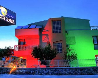Villa Fokai Hotel - Yenifoça - Gebäude