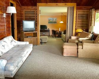 Quiet cottage near Silver Lake Sand Dunes and Lake Michigan - Mears - Sala de estar