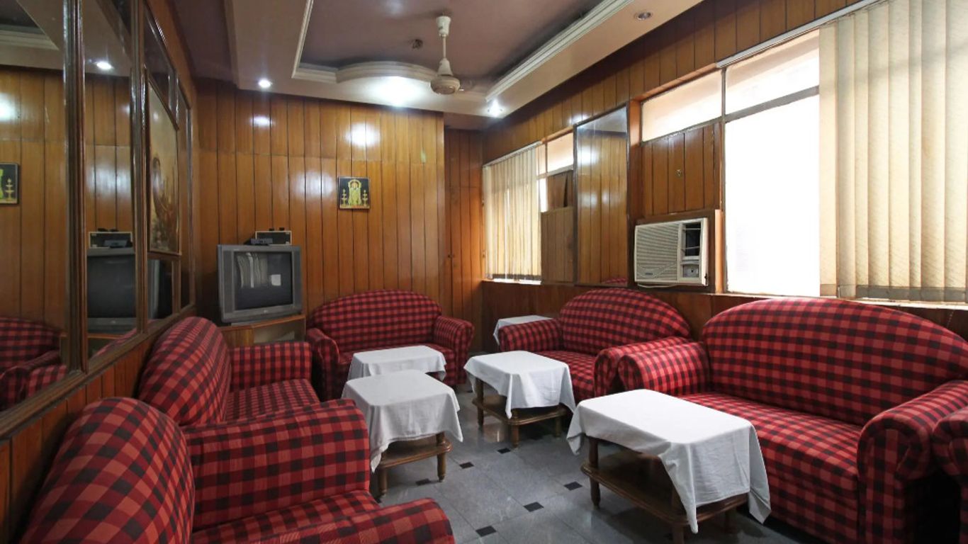 OYO 5047 Hotel President