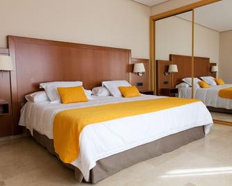 Hotel Puerta De Sahagun - Sant Fagund - Habitación