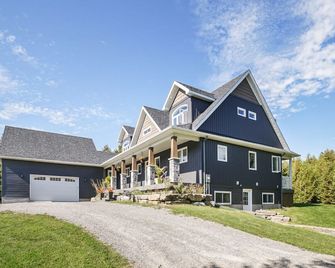 Chateau Jan - Walkout Apartment On 2.65 Acres (Child Friendly) - Carleton Place - Gebouw