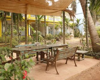 Lavish Exotic Hotel And Apartment - Arambol - Innenhof