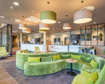 Super 8 by Wyndham Dresden - דרזדן - טרקלין