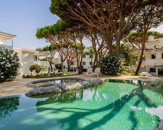 Falésia Modern Flat W/Balcony & Pool by LovelyStay - Albufeira - Pool