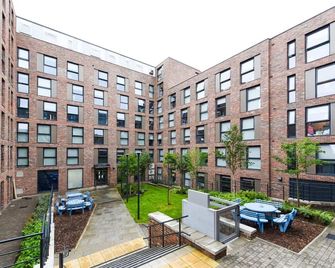 Newcastle 1 Newcastle upon Tyne - Newcastle upon Tyne - Building