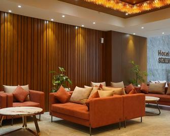 Hotel Stature Inn - Kevadia - Lounge