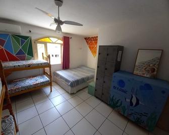 Oceanic Hostel - Balneario Camboriú - Habitación
