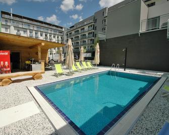 eFi Palace Hotel - Brno - Pool