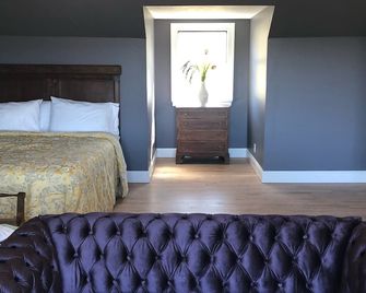 Casa Bartolo, Your Oasis on the Hudson! - Hudson - Bedroom