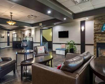Best Western Plus Chocolate Lake Hotel - Halifax - Lounge