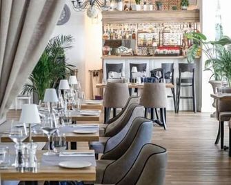 Dwór Konstancin - Konstancin-Jeziorna - Restaurante