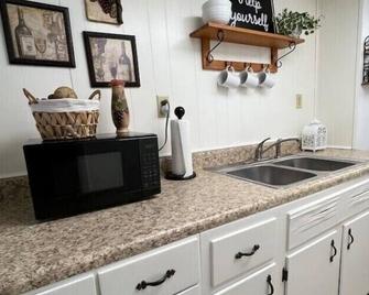 The Little Nook - Weirton - Kitchen