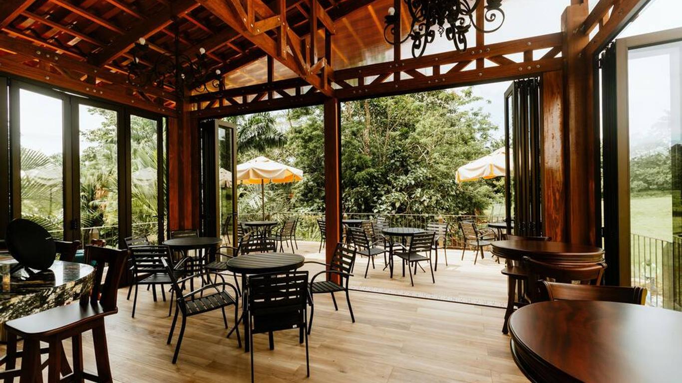 Paradise Hot Springs Thermal Resort