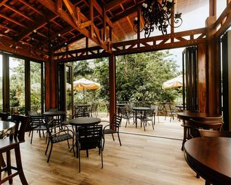 Paradise Hot Springs Thermal Resort - לה פורטונה - מסעדה