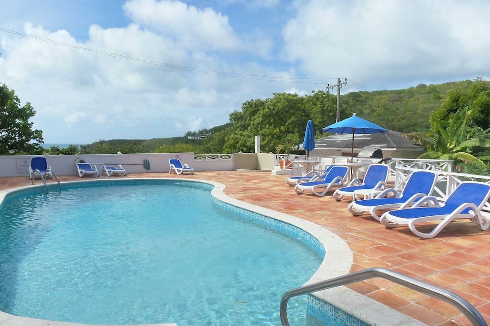 Dickenson Bay Cottages - Cedar Grove - Pool