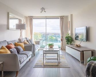 Luxury Riverview City Centre Apartment - Glasgow - Olohuone