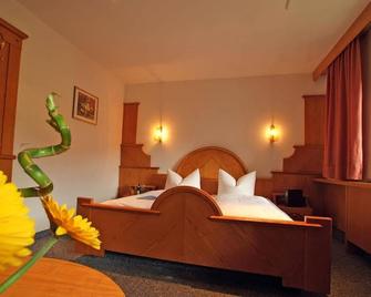 Hotel Gasthof Neuner - イムスト - 寝室