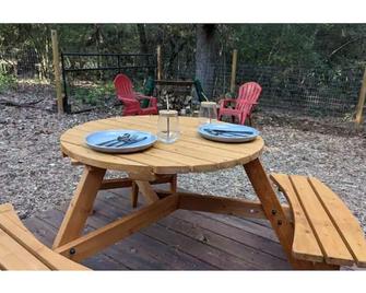 Private Yurt with AC & Heating. - Bastrop - Innenhof