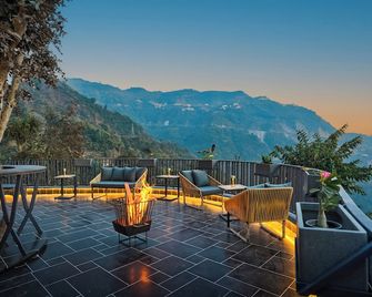 Moshams - A Home with Nature & Elegance - Narendranagar - Balcony