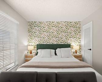 Central & Cozy - Austin